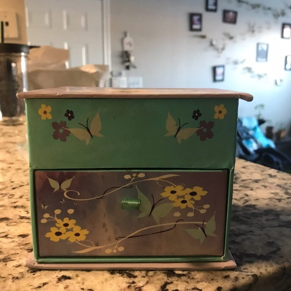 Vintage Tinkerbell trinket box
